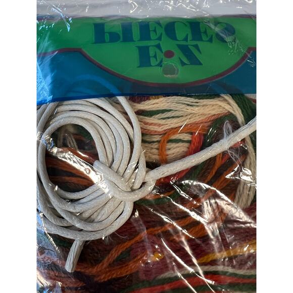 1976 Crewel Mushroom 17” Pillow Kit Unopened - Picture 9 of 9